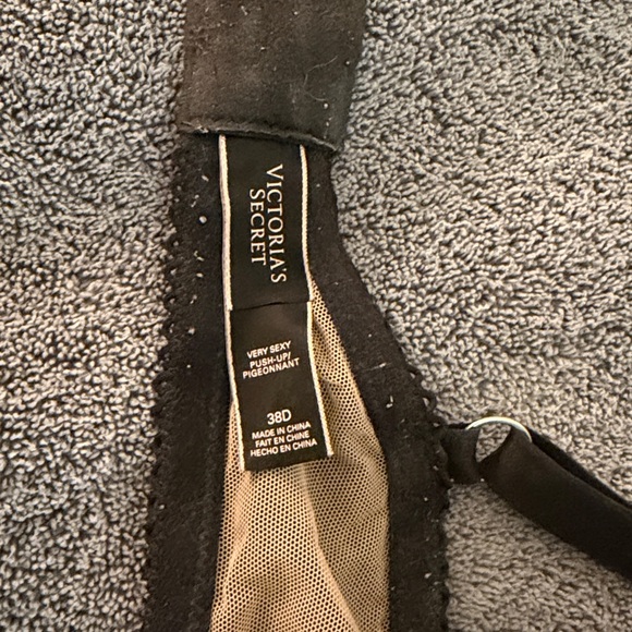 Victoria's Secret Black Mesh Bra - Picture 6 of 6